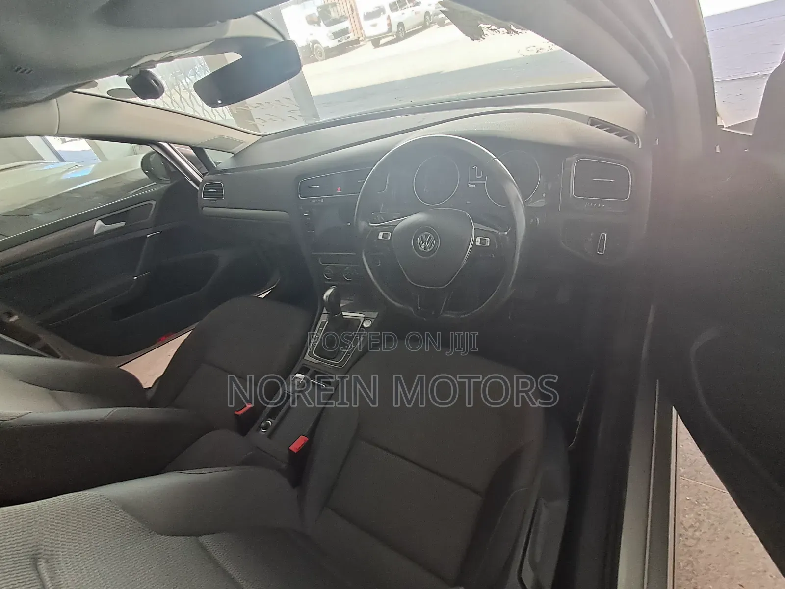Volkswagen Golf TSI S 4-Door FWD 2017 Silver