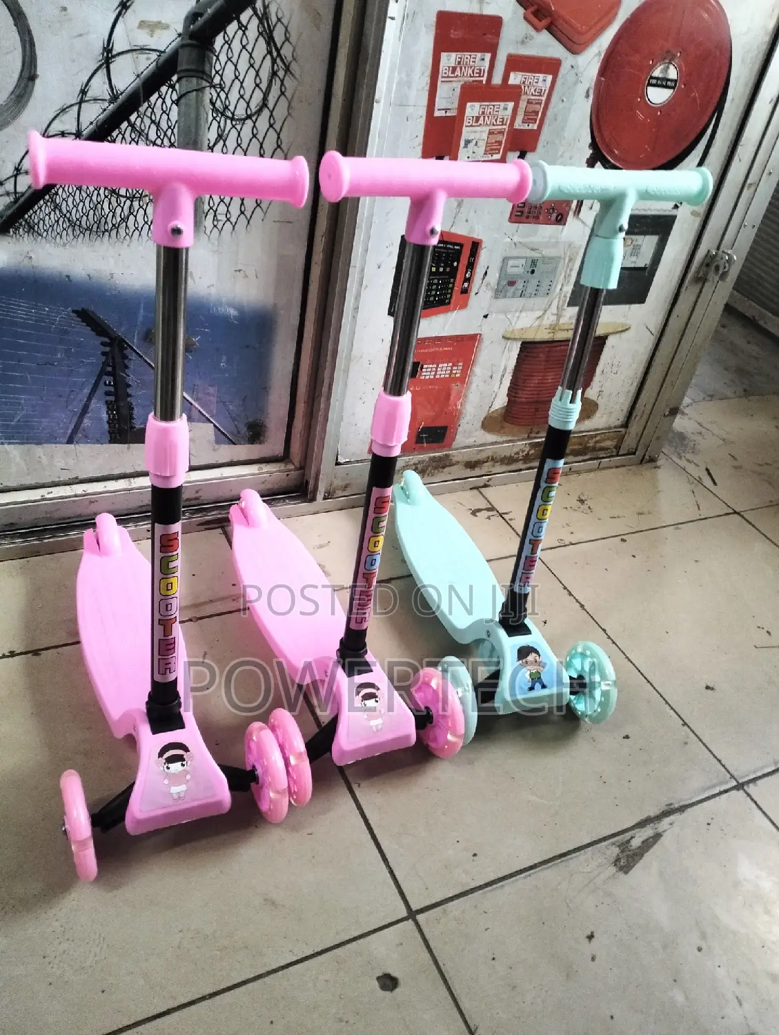 3 Wheels Kids Scooter.