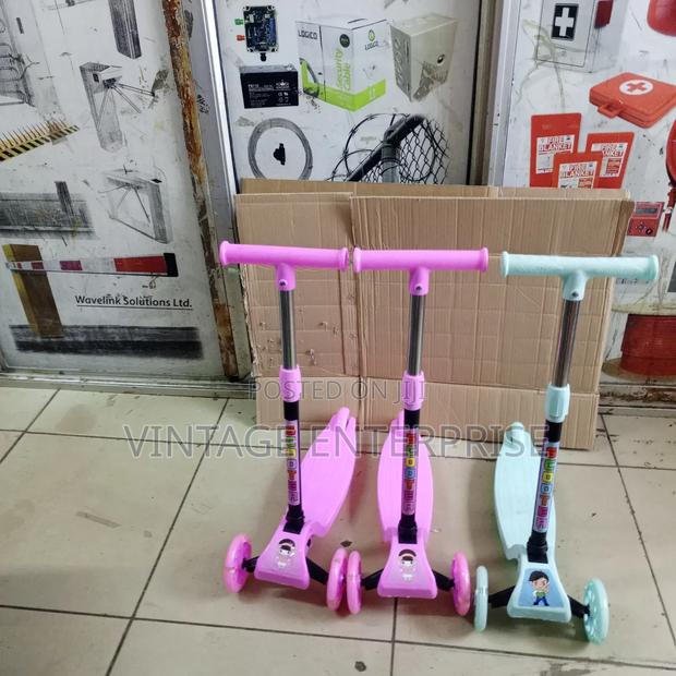 Scooter**Scooter - thumbnail 3