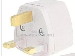 Generic Travel Adapter - main view