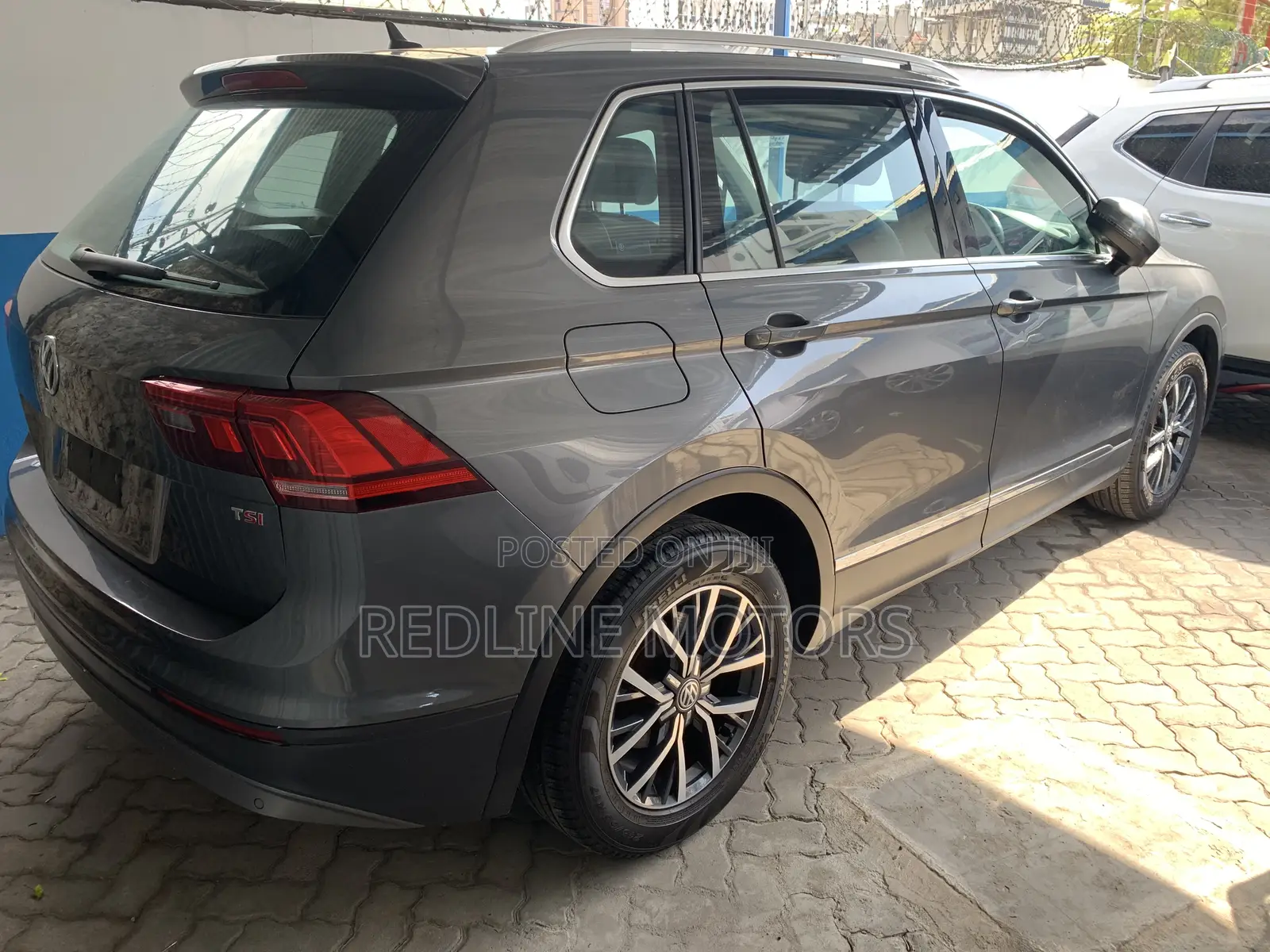 Volkswagen Tiguan 2.0T S FWD 2017 Gray