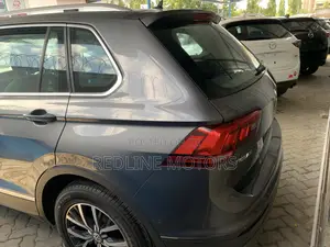Volkswagen Tiguan 2.0T S FWD 2017 Gray