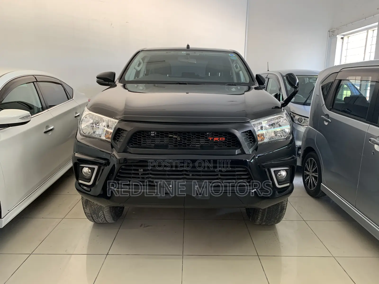 Toyota Hilux SR 4x4 2018 Matt Black