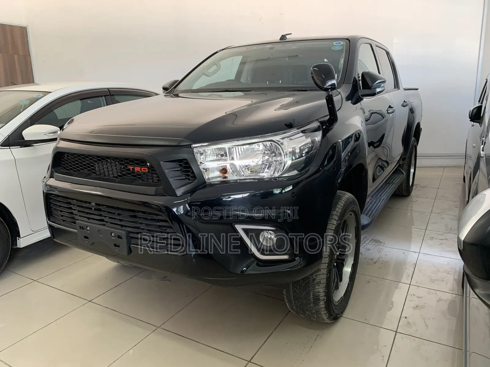 Toyota Hilux SR 4x4 2018 Matt Black
