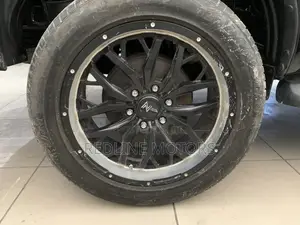Toyota Hilux SR 4x4 2018 Matt Black