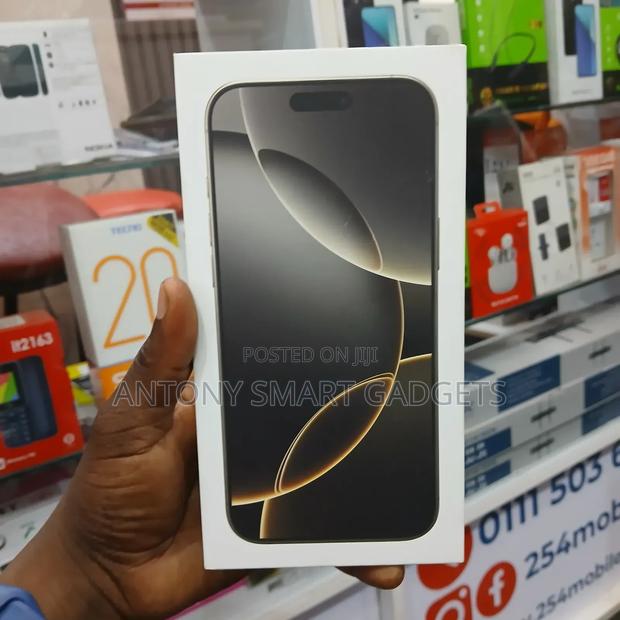 New Apple iPhone 16 Pro Max 256 GB Black - main view