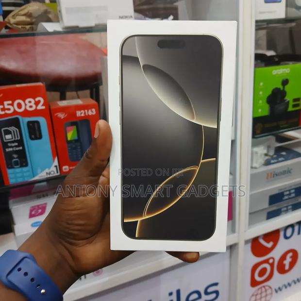 New Apple iPhone 16 Pro Max 256 GB Black - thumbnail 3