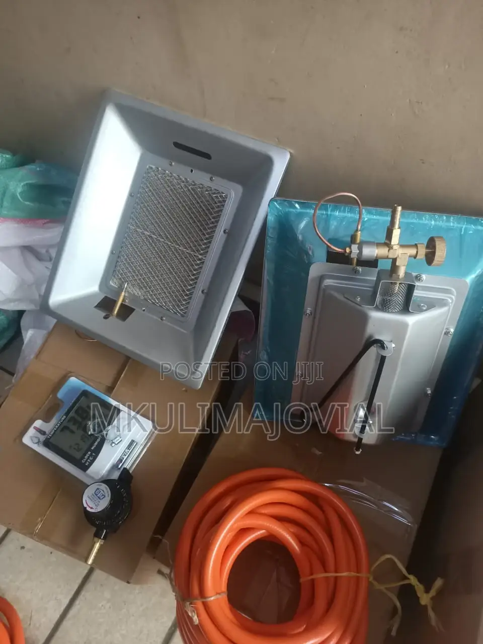 Complete Gas Brooder With Humidity Thermometer