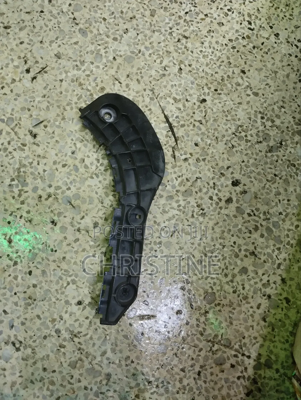 Axio / Fielder 141 Right Bumper Slide