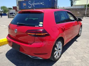 Volkswagen Golf TSI S FWD 2018 Red