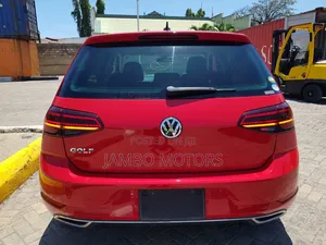 Volkswagen Golf TSI S FWD 2018 Red