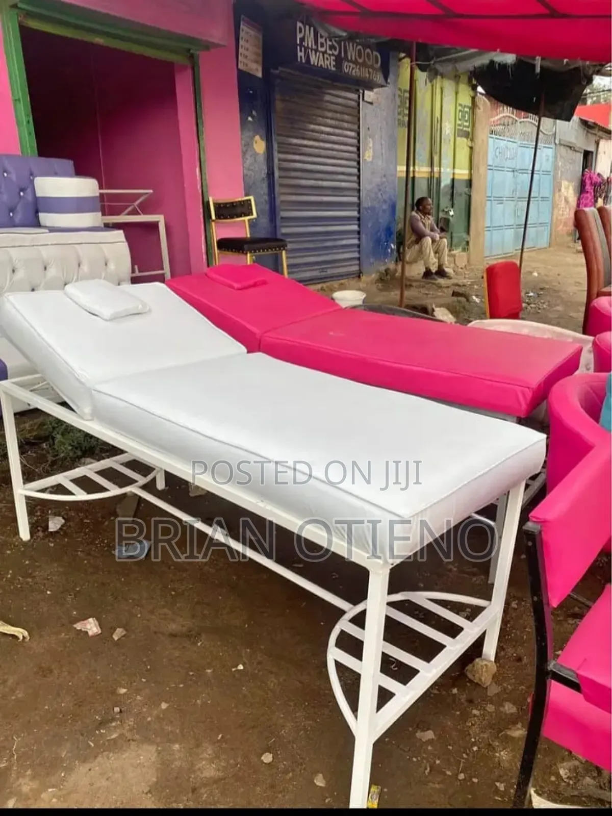Simple Massage Bed