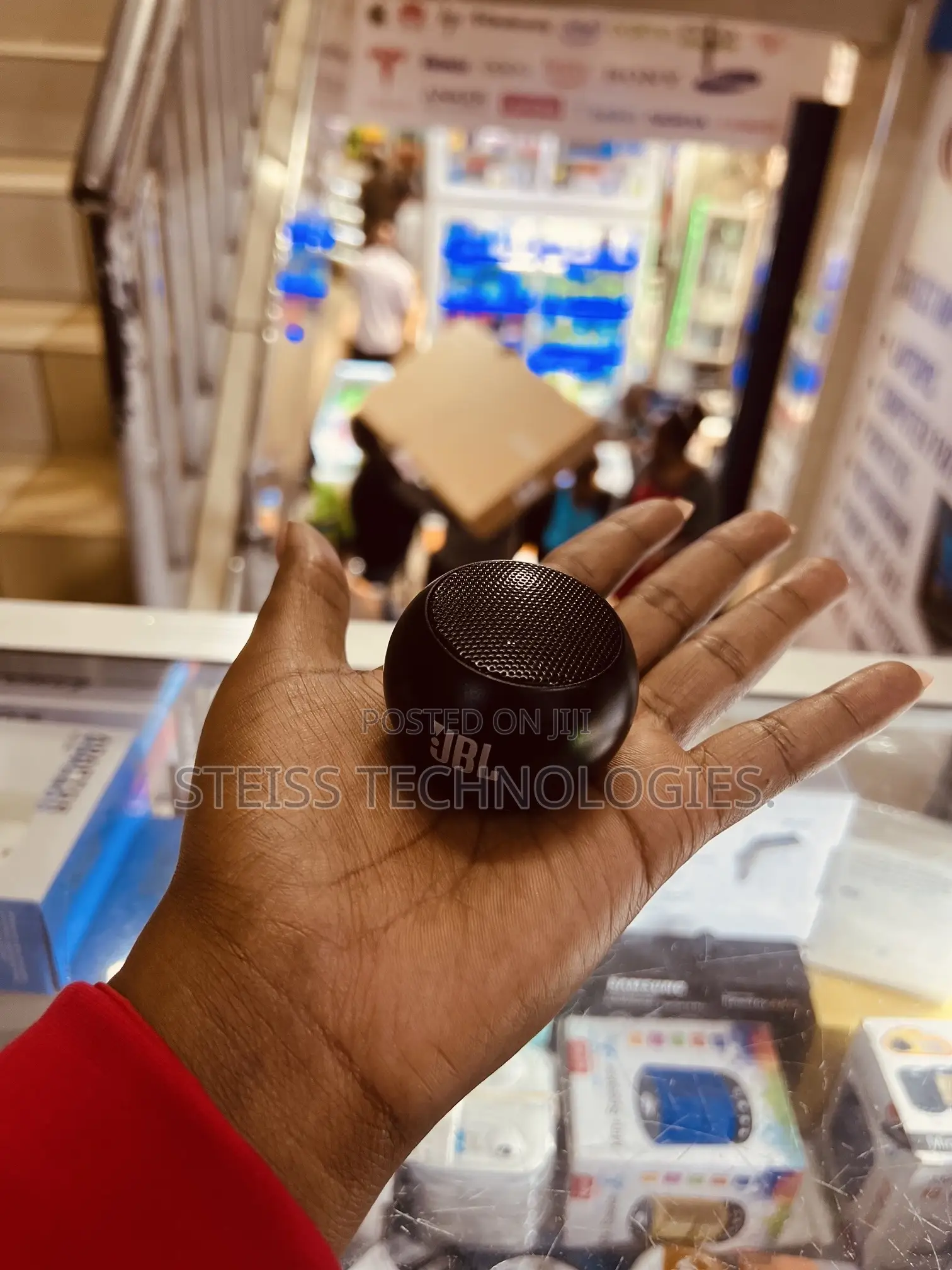 JBL Mini Portable Bt Palm Size Speaker.