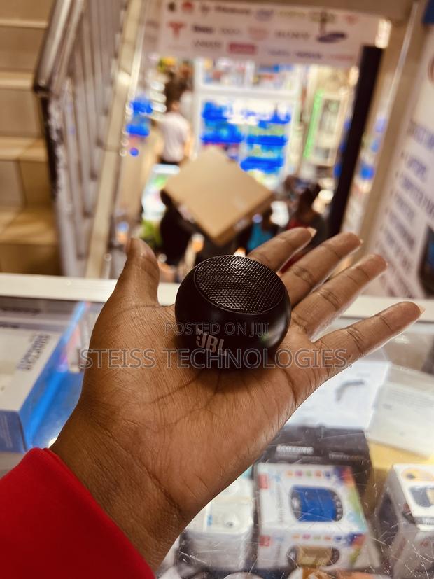 JBL Mini Portable Bt Palm Size Speaker. - thumbnail 3