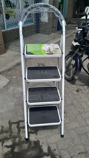 Steel Broad 4 Step Ladder