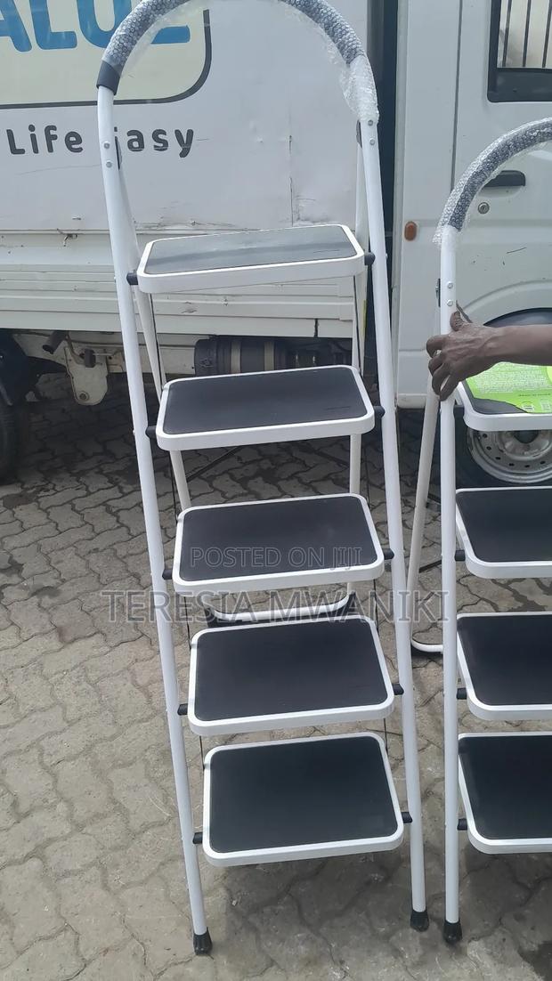 Foldable Steel Ladder 5 Step - thumbnail 2