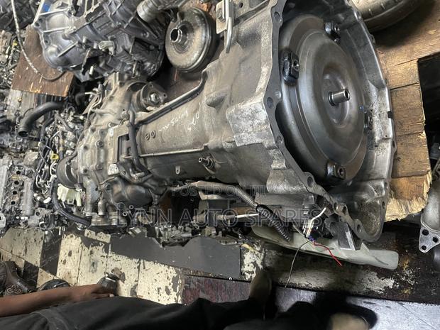 YD25 Complete Gearbox Nv350 4wd - thumbnail 2
