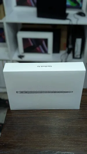 New Laptop Apple MacBook Air 8GB Apple M1 SSD 256GB