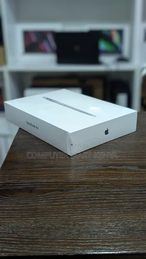 New Laptop Apple MacBook Air 8GB Apple M1 SSD 256GB