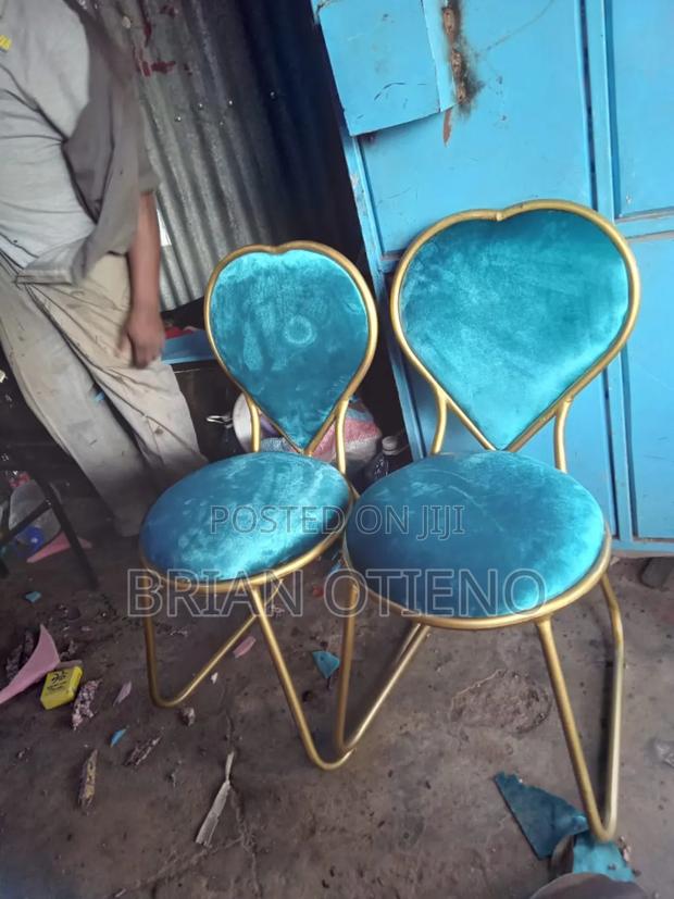 Local Saloon Seats - main view