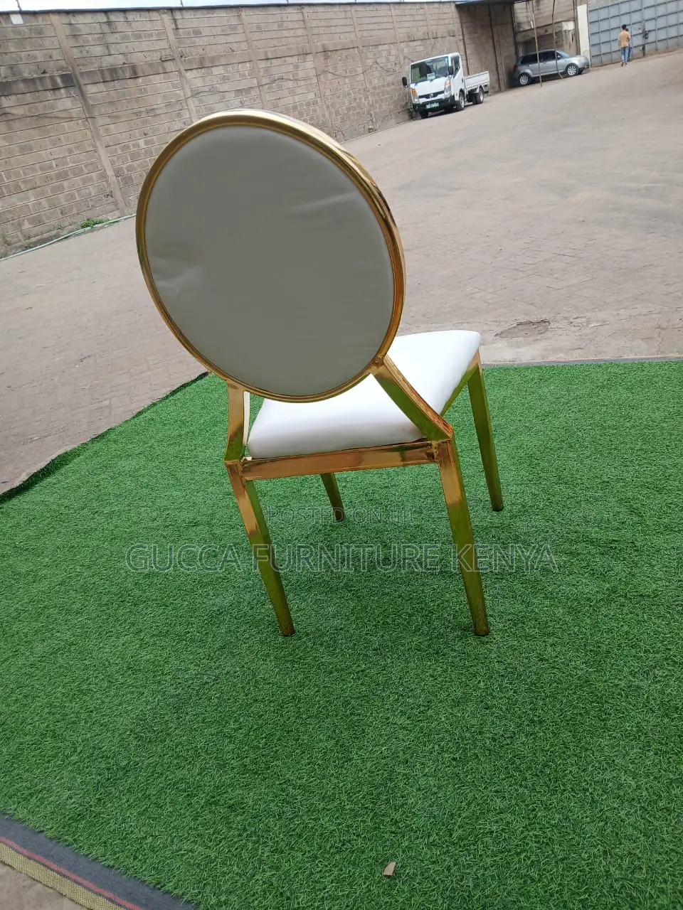 Home Chairs: O Shaped Changeable Steel Dining Room Chair