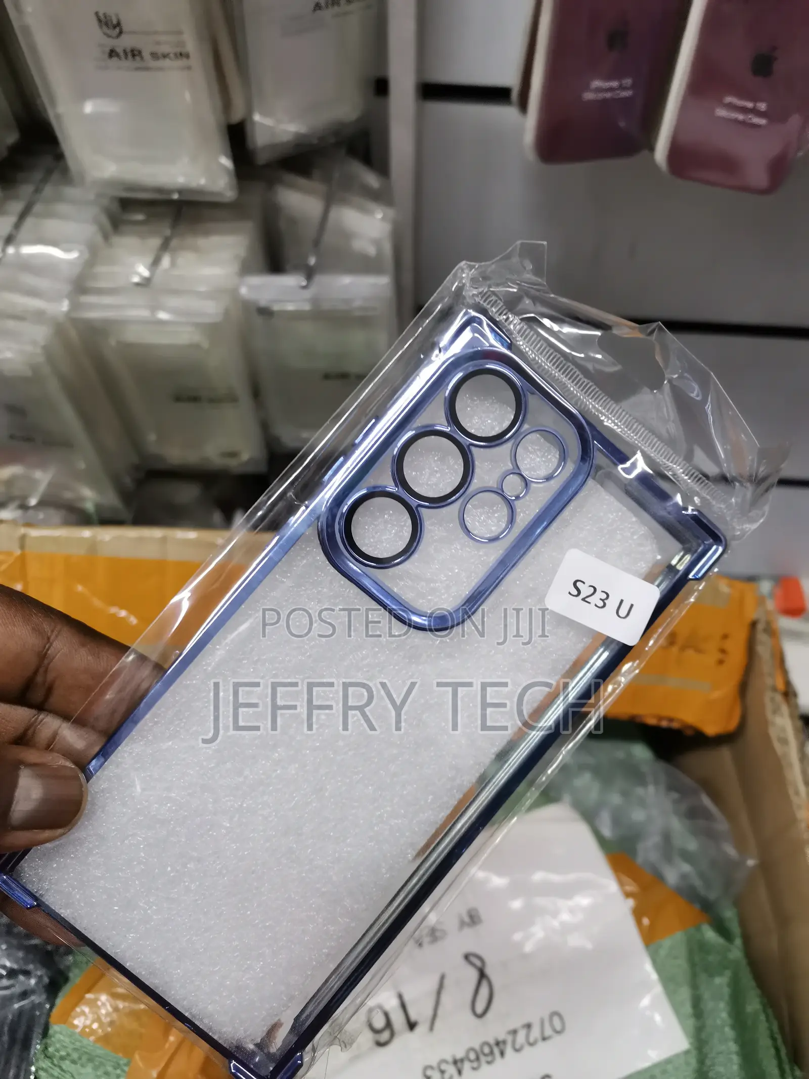 Samsung Galaxy S23 Ultra Clear Case With Blue Boarder