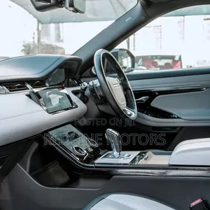 Land Rover Range Rover Evoque HSE Dynamic 4x4 5-Door 2019 Red