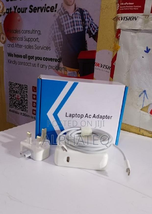 High Quality 61W USB C Power Adapter Charger With USB-C