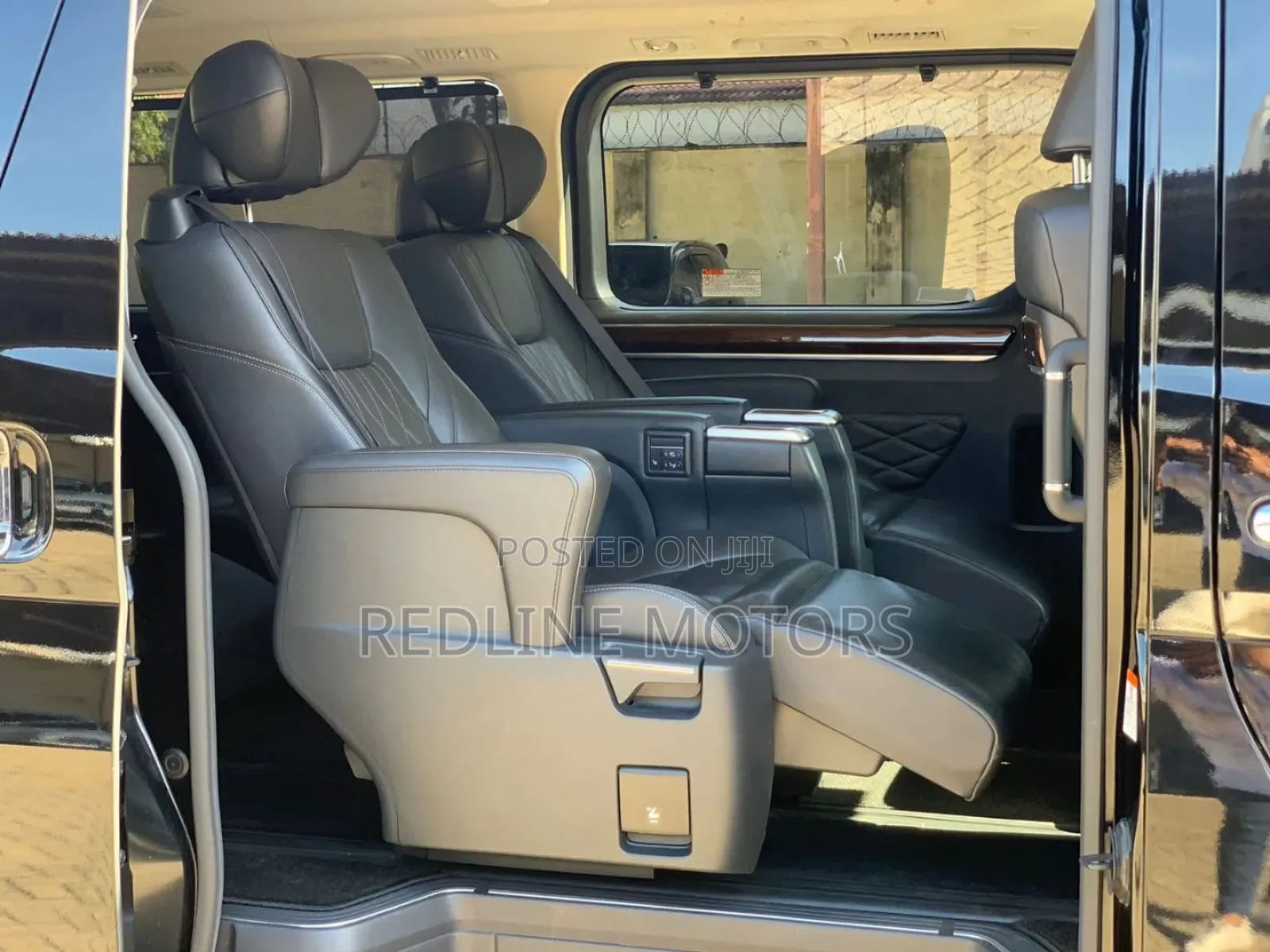Toyota Granvia 2020 Black