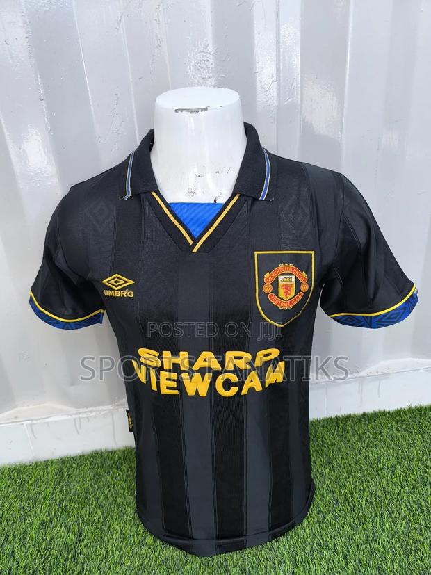 Manchester United Vintage Jersey - thumbnail 3