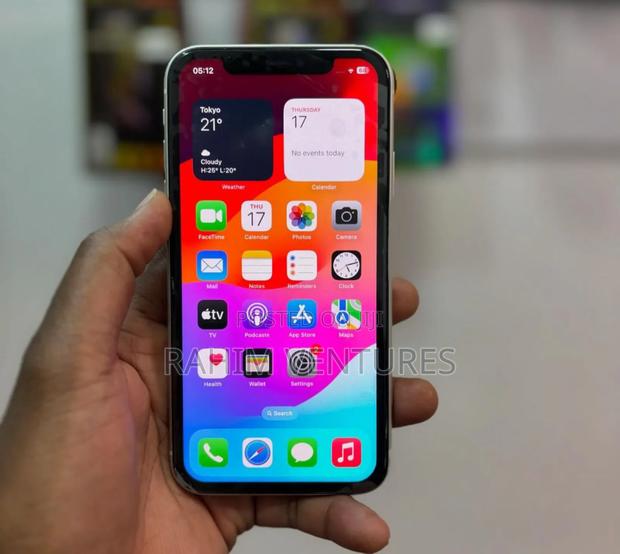 Apple iPhone 11 64 GB Silver