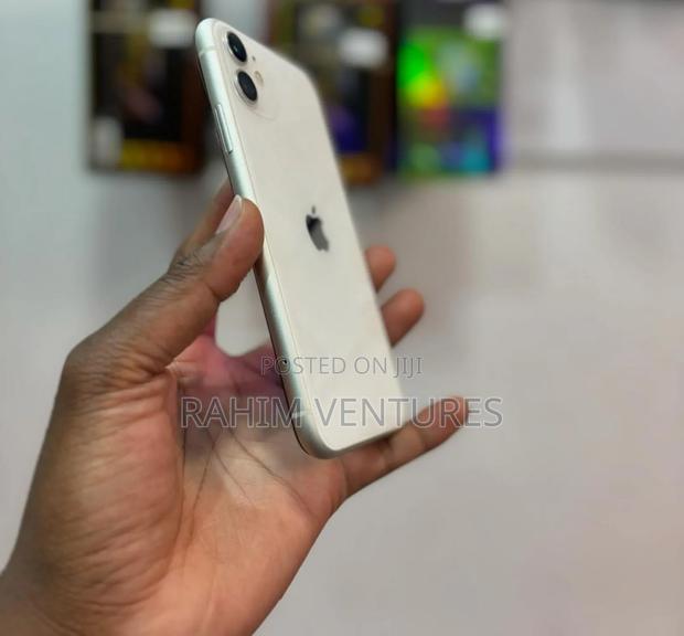 Apple iPhone 11 128 GB Silver - thumbnail 2