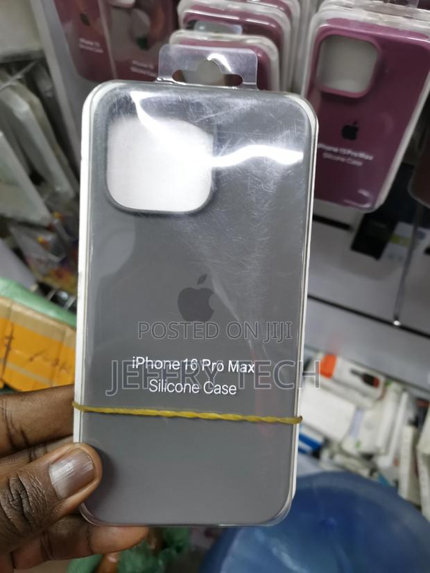 Silicone Shockproof Phone Case for iPhone 16 Pro Max -Gray