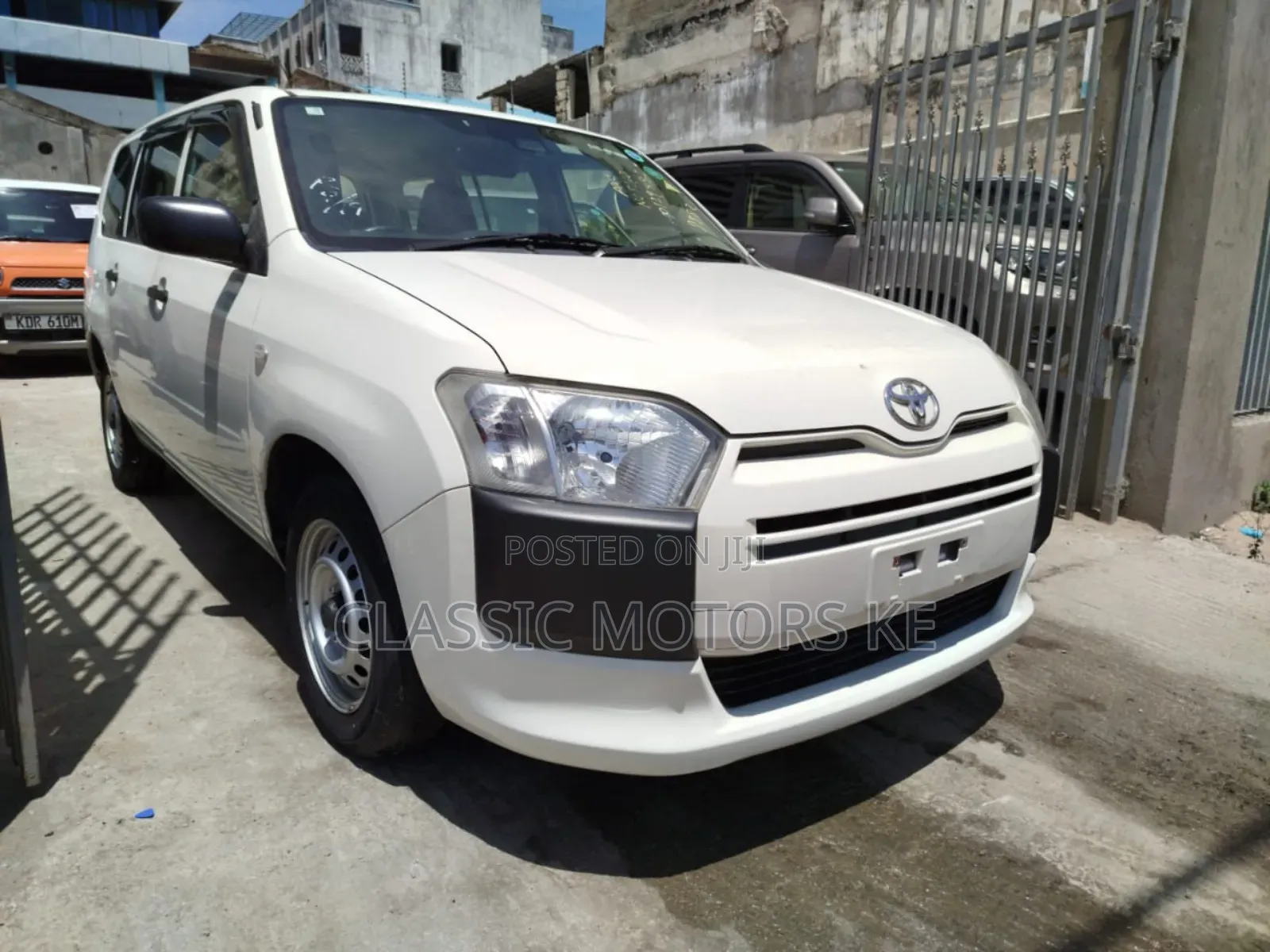 Toyota Probox 1.5 DX Comfort 2WD 2019 White