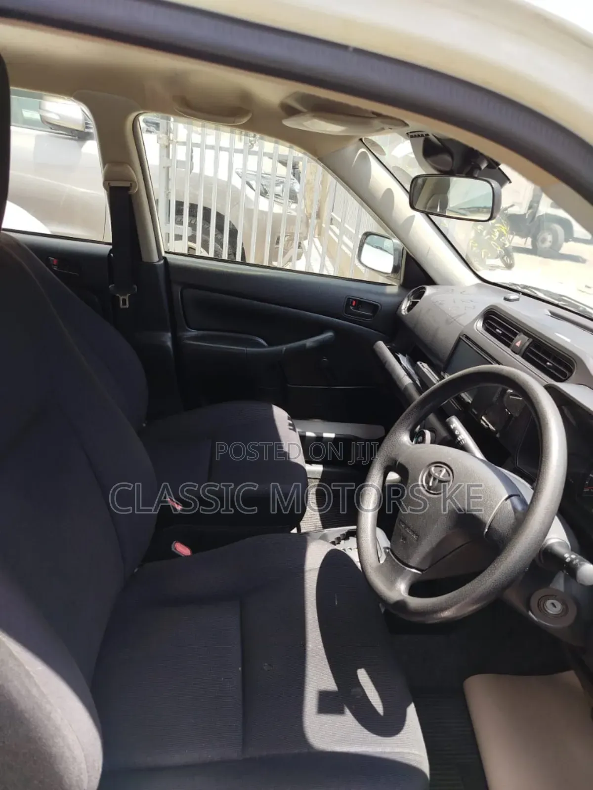 Toyota Probox 1.5 DX Comfort 2WD 2019 White