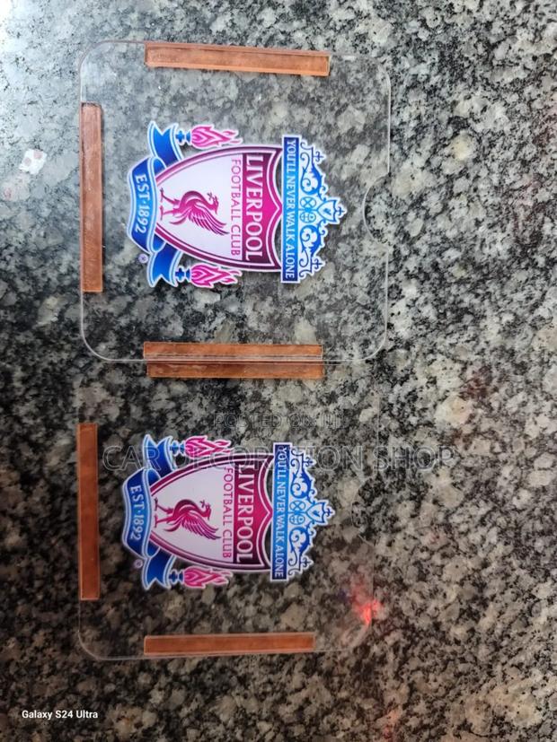 Clear Liverpool Insurance Mounts Holder - main view