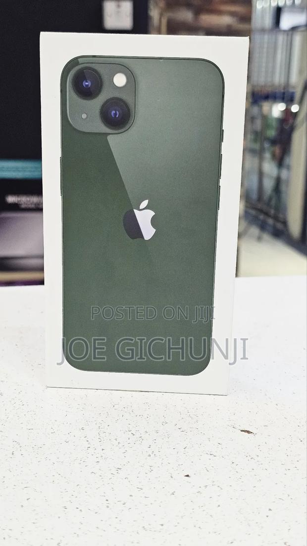 New Apple iPhone 13 256 GB Green - main view