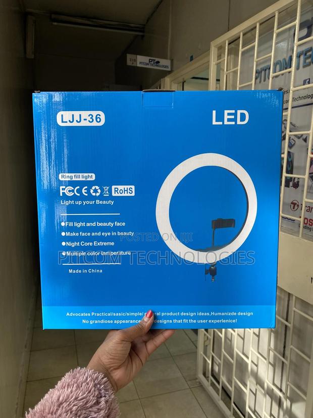Full Light 14 Inch Ringlights.