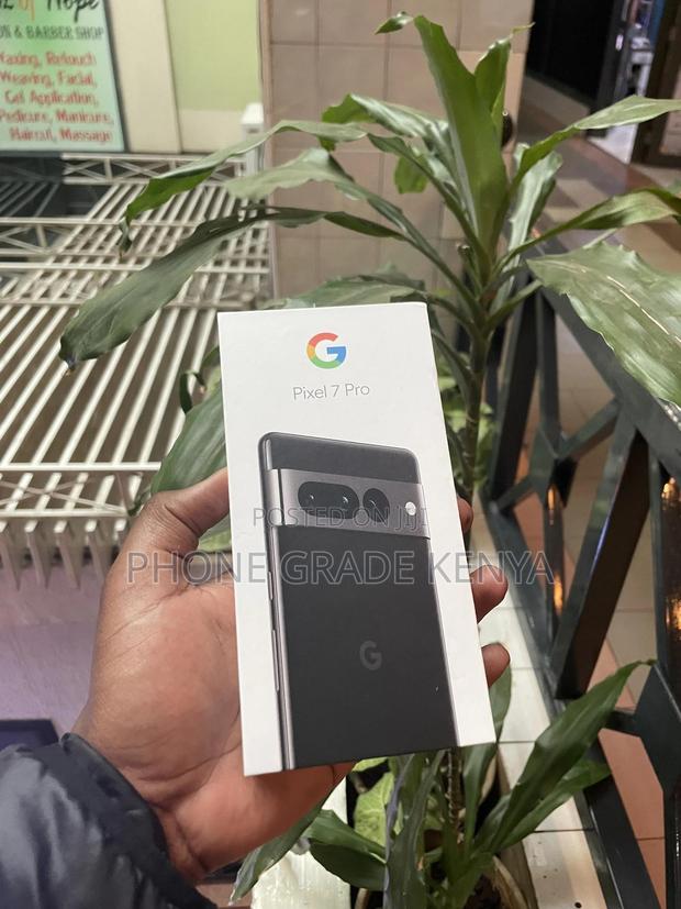 New Google Pixel 7 Pro 256 GB Black - thumbnail 3