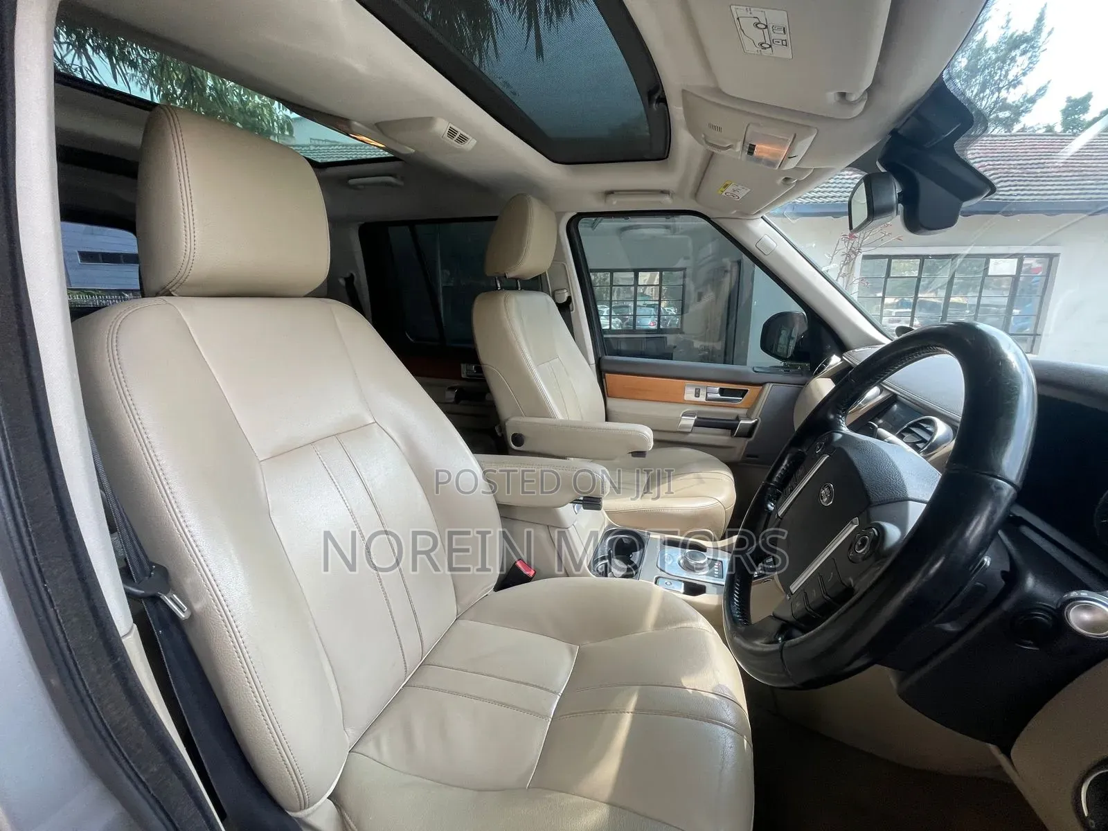 Land Rover Discovery 2015 Gold