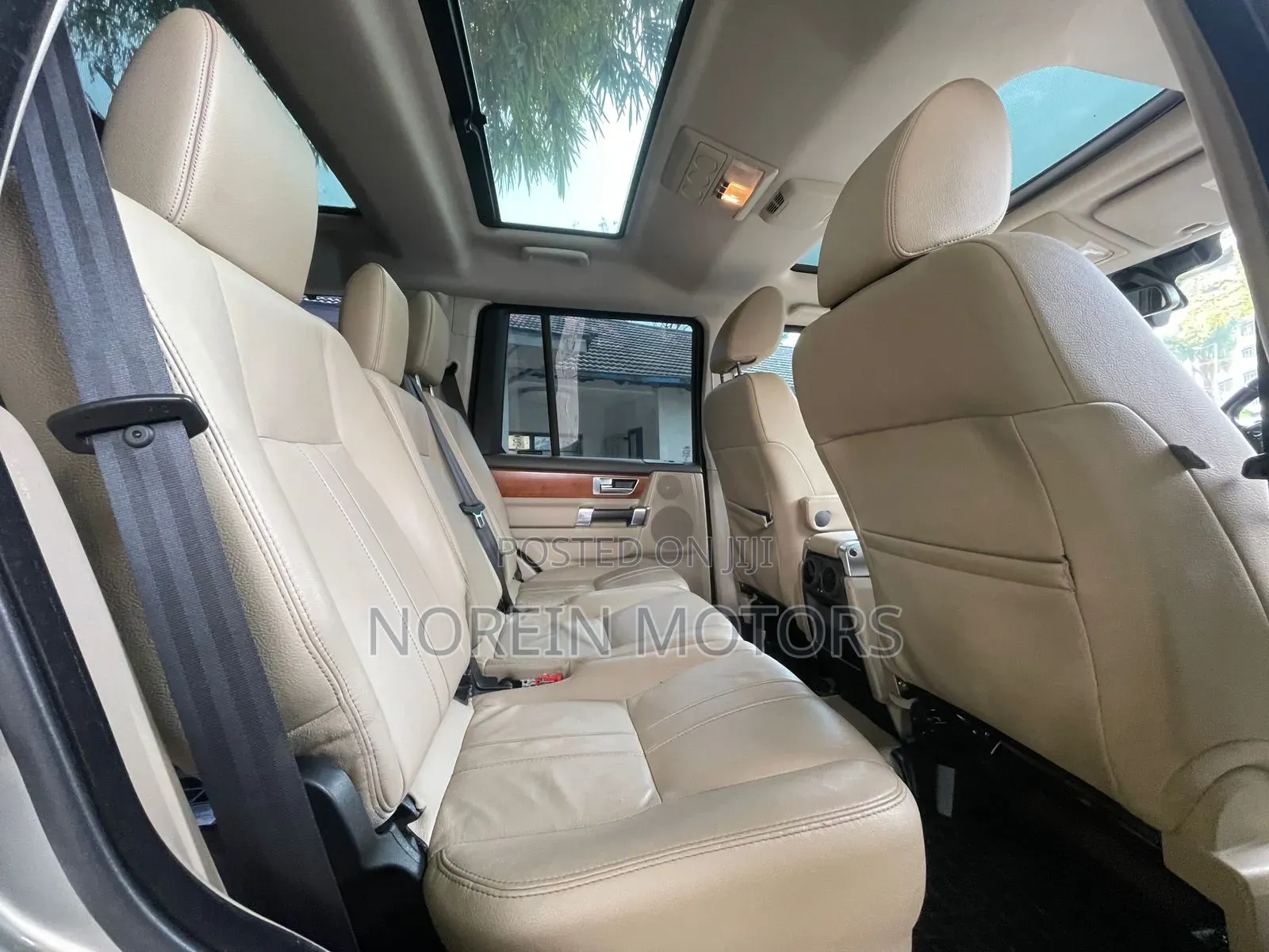 Land Rover Discovery 2015 Gold