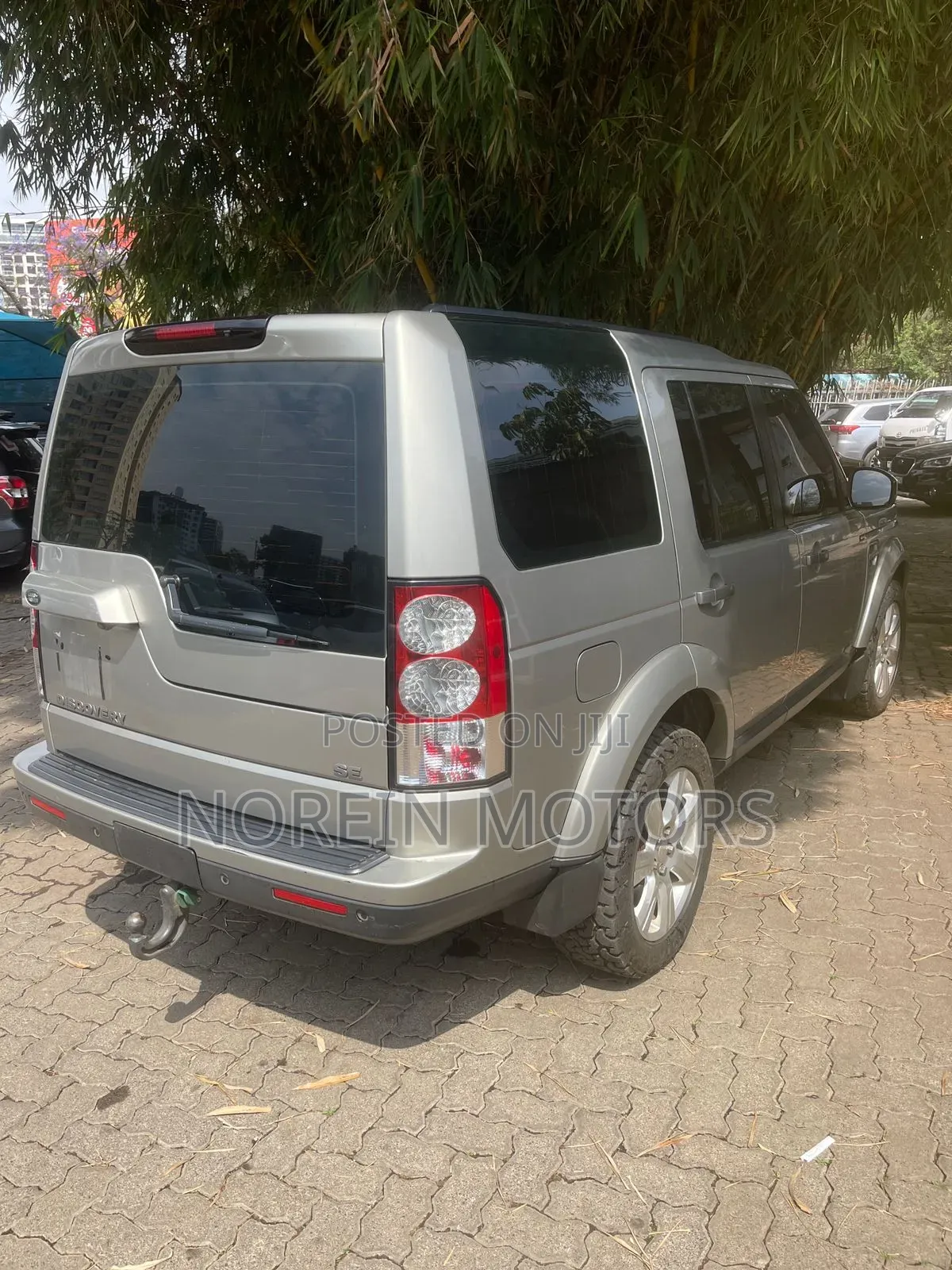 Land Rover Discovery 2015 Gold