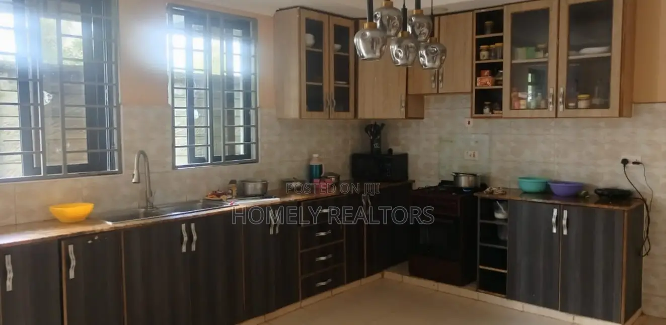5bdrm Maisonette in Kerarapon, Ngong for sale