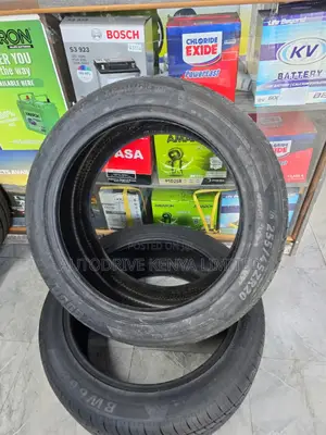 255/45r20 Transforce Tire