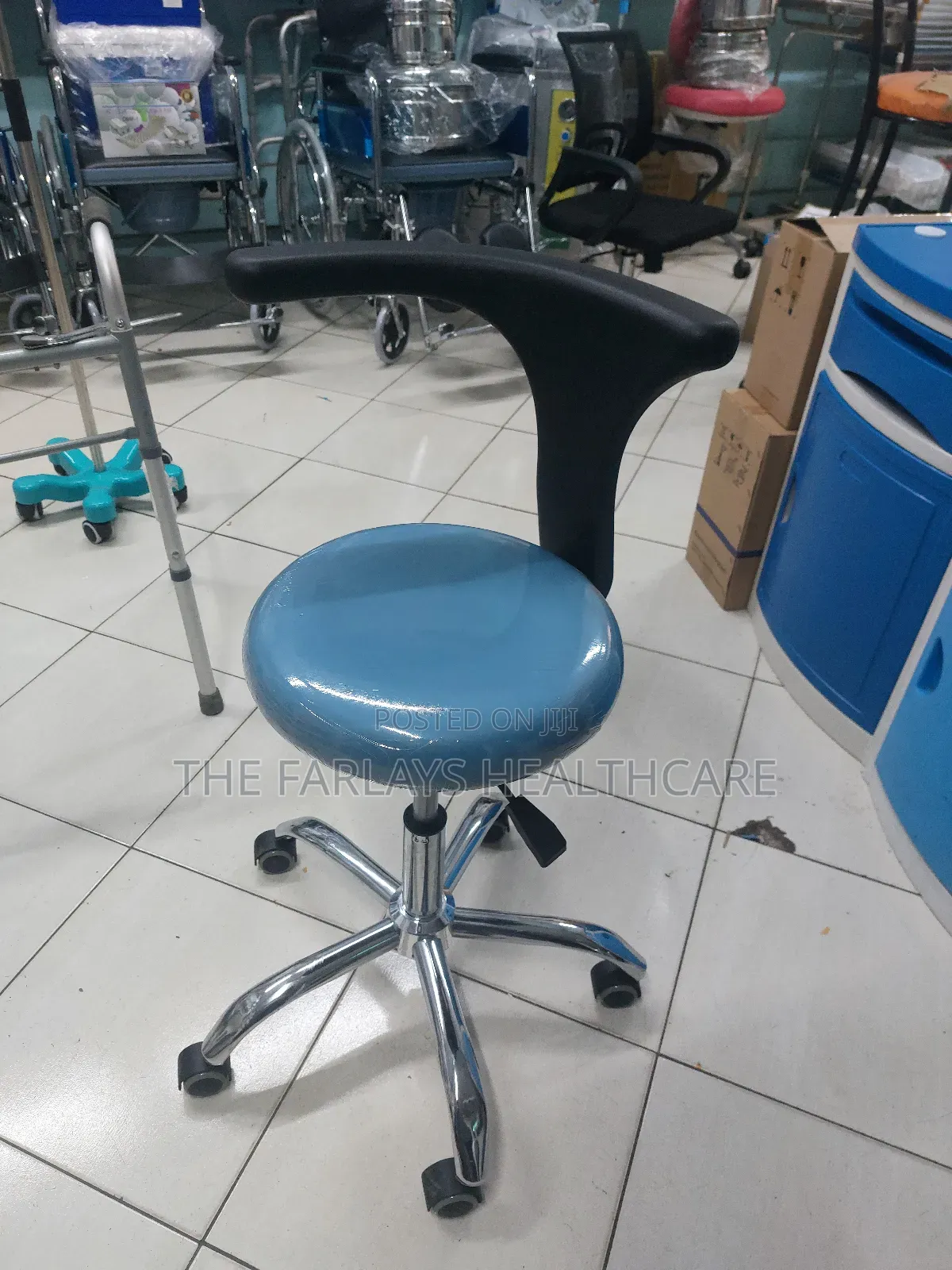 Dental Stool.-Adjustable Height