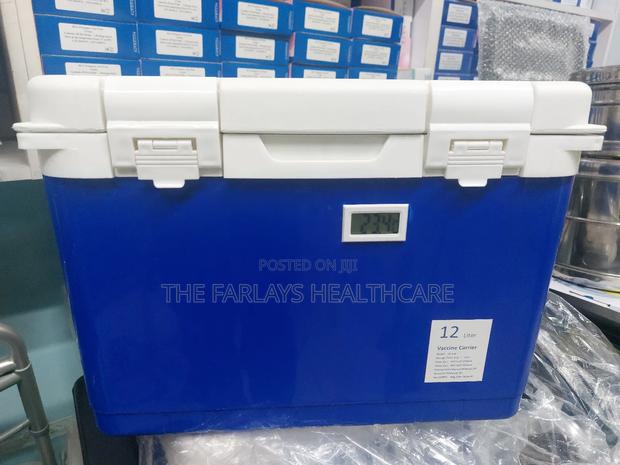 Vaccine Carrier 12L With LCD Temperature Display.