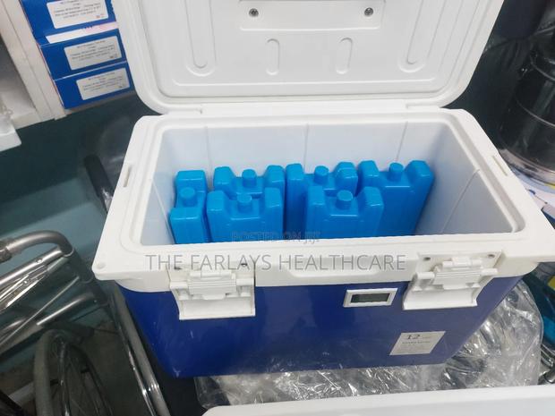 Vaccine Carrier 12L With LCD Temperature Display. - thumbnail 2