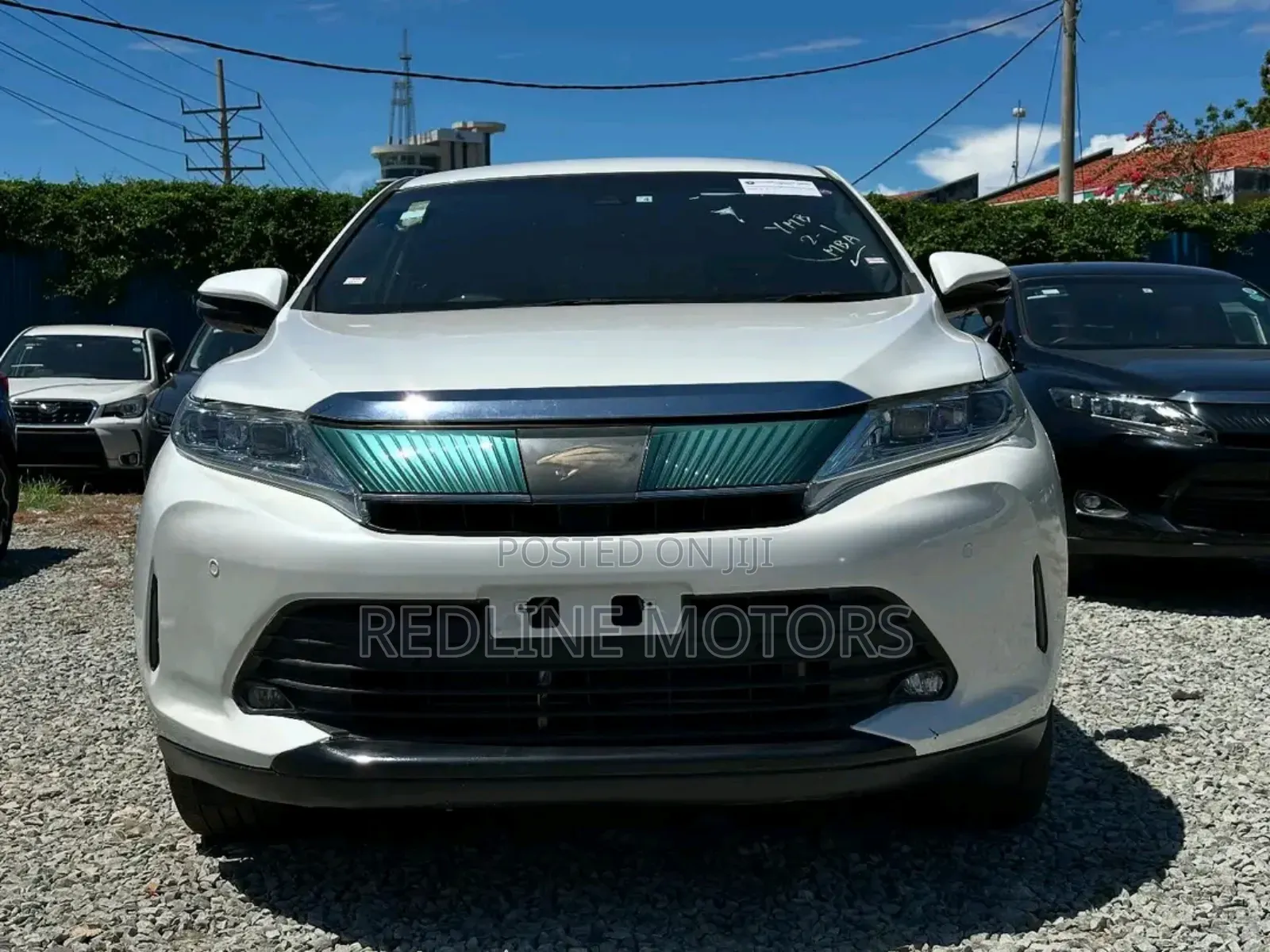Toyota Harrier 2.5 Hybrid 4WD 2017 Pearl