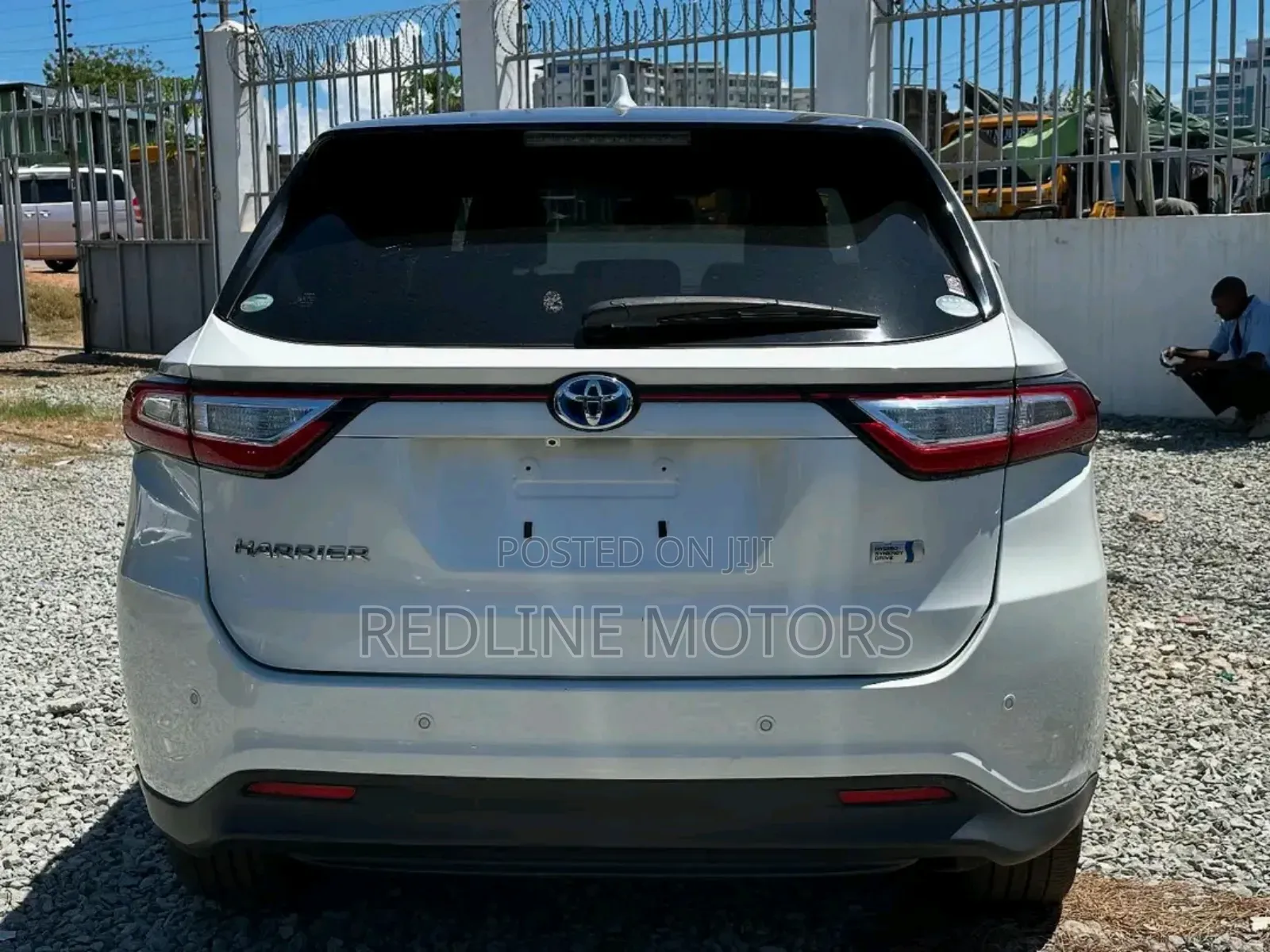 Toyota Harrier 2.5 Hybrid 4WD 2017 Pearl