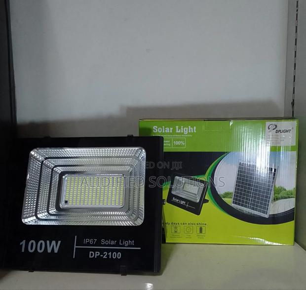 100w Solar Floodlight - main view